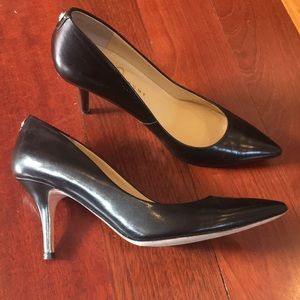 Ivanka Trump “Natalie” pump, black, 7